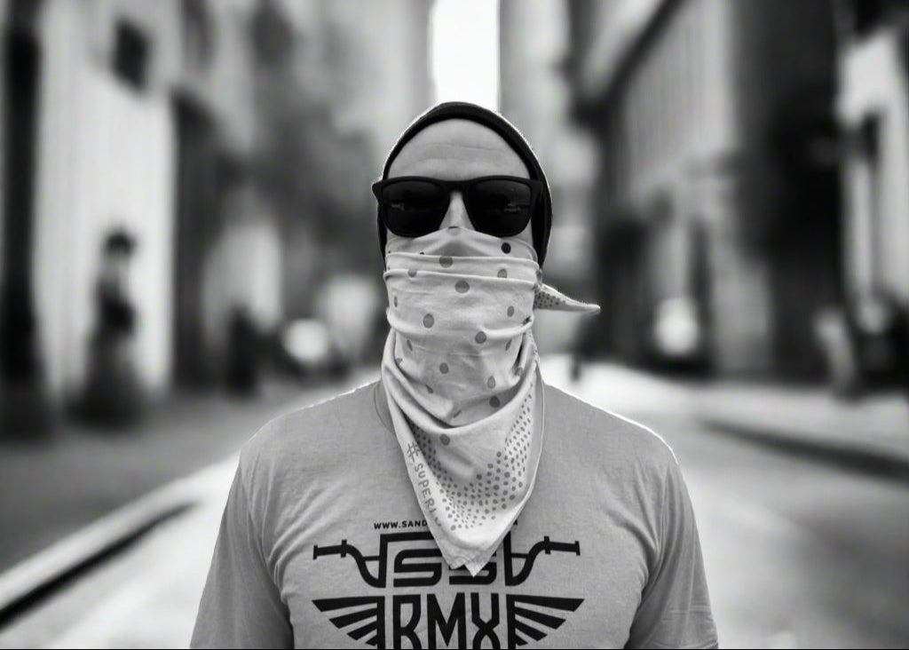 Durable 𝚂𝚌𝚘𝚝𝚝𝚜𝚍𝚊𝚕𝚎 sunglasses made from TR90 material